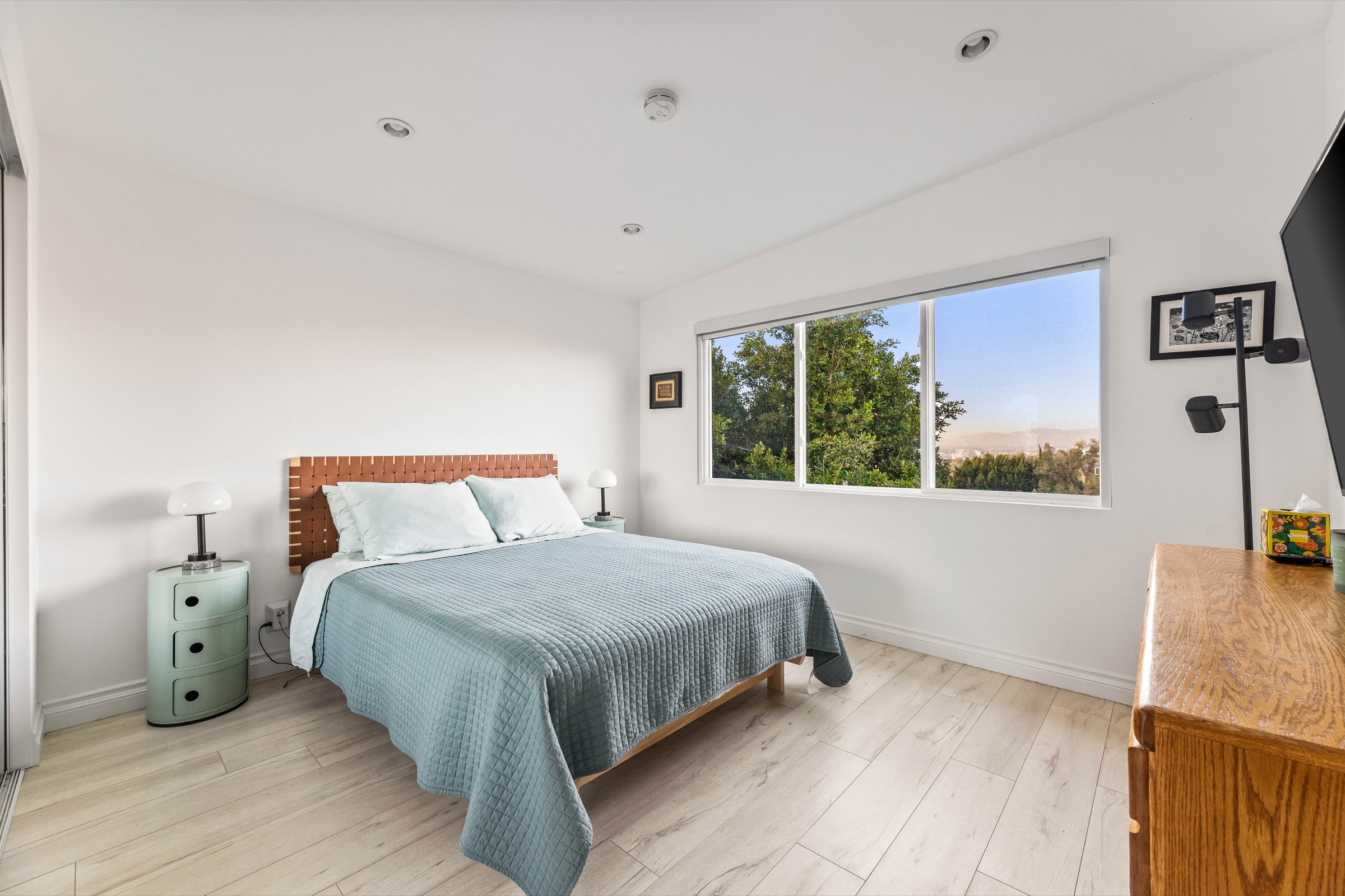 Peaceful bedroom at Bonnie Hill Inn